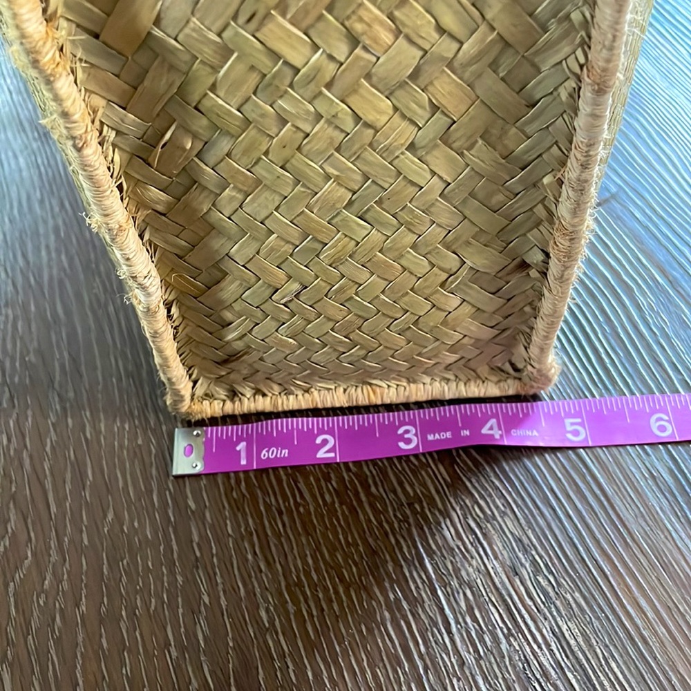 🏯Handmade Ten Thousand Villages straw weaved Tote natural sold out - Picture 6 of 14
